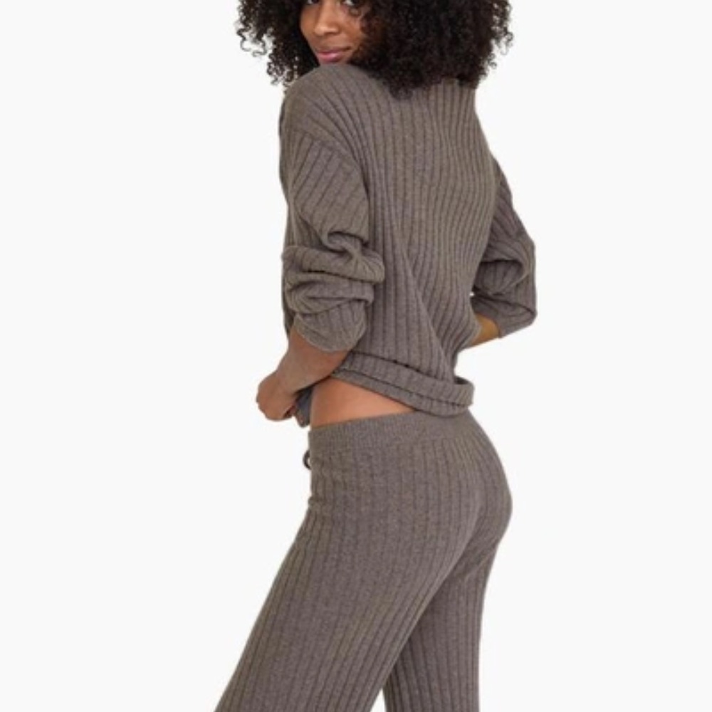 VITAMIN A | Ventana Recycled Cashmere Pant in Terre